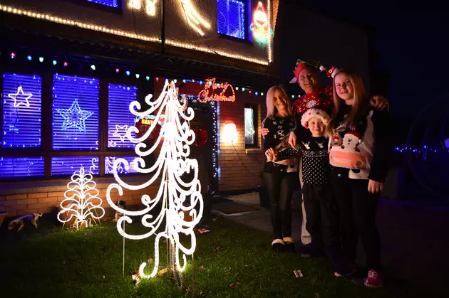 Could Your House Win The 3rd Annual Christmas Lighting Challenge?