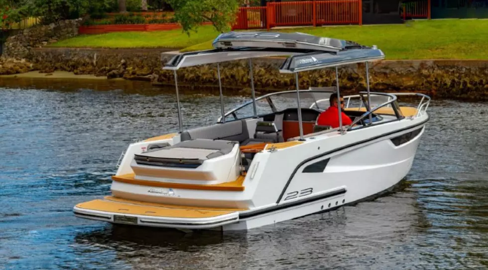 23' Cuddy. Credit: Alfastreet Marine 23 Open Electric