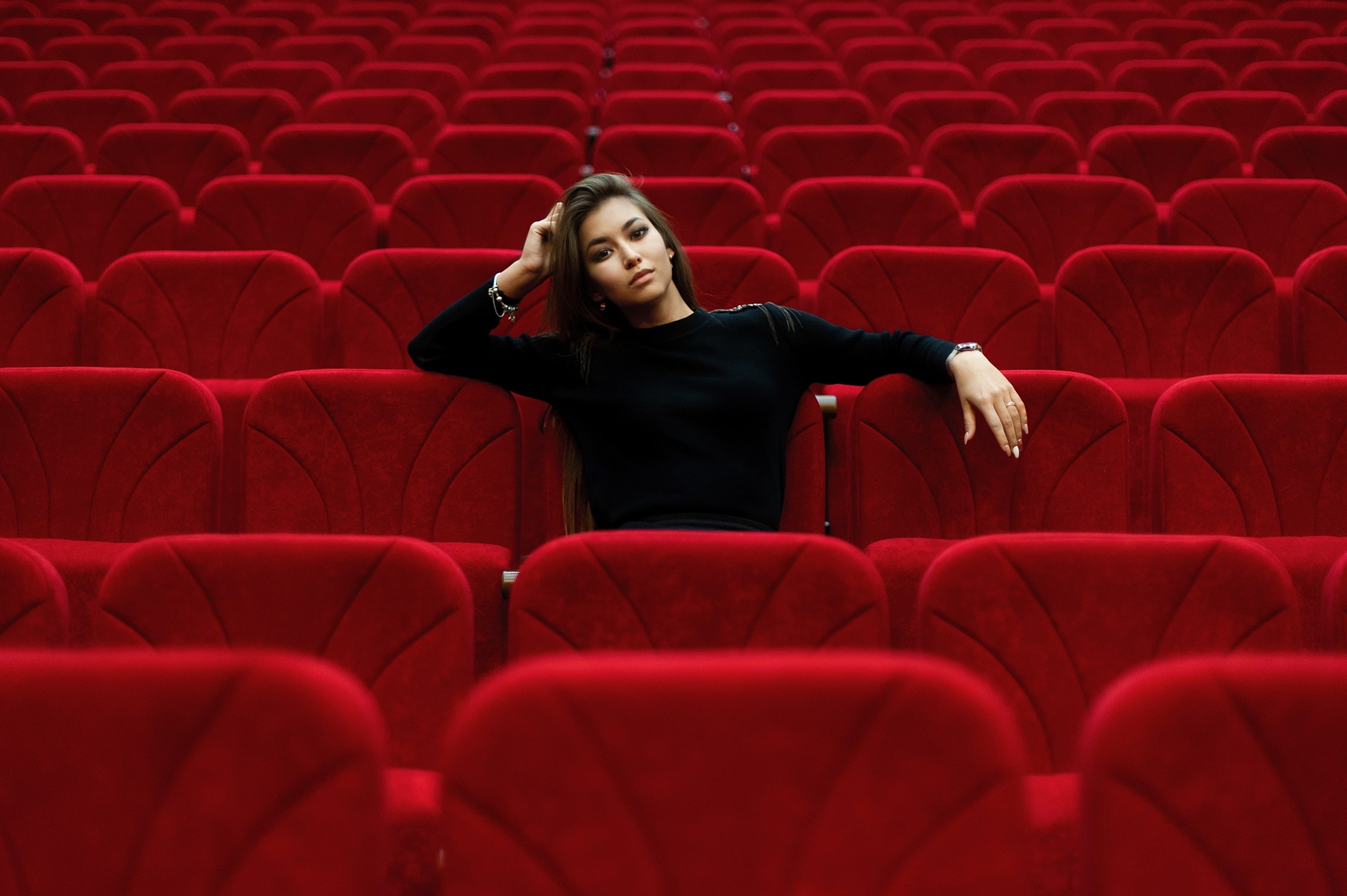 The Very Best Seats in a Movie Theater Aren’t Where You Think They
Are