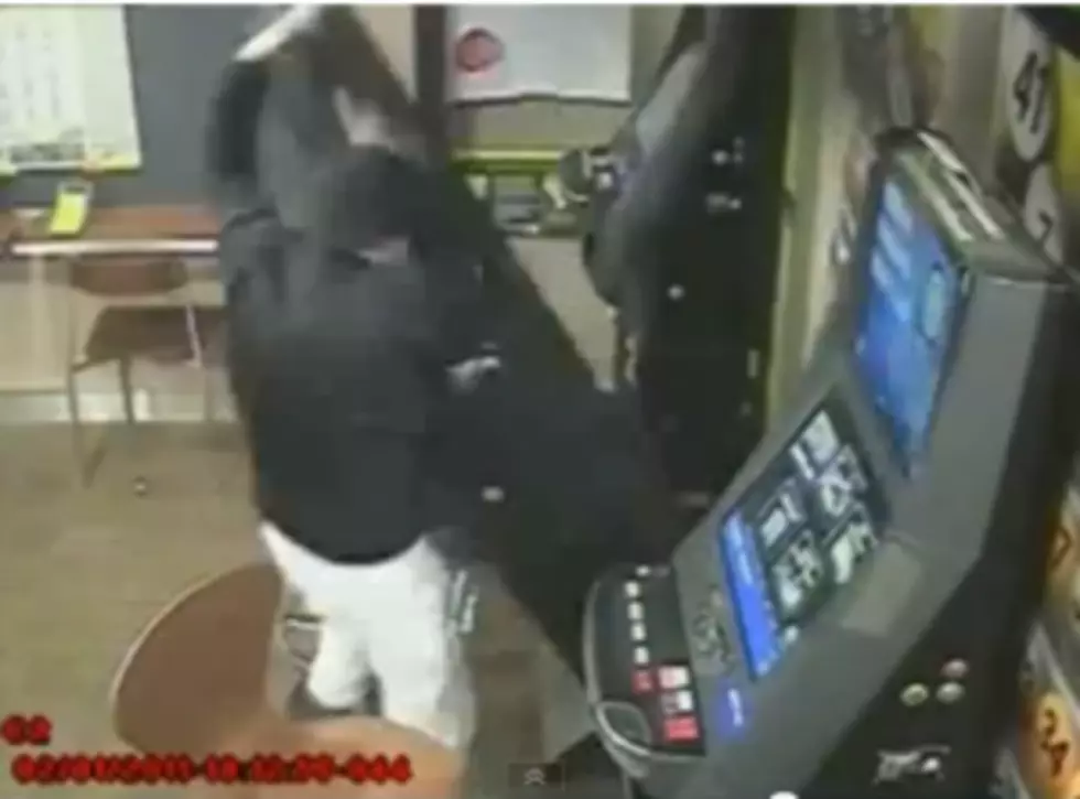 Elderly Man Beats Up Slot Machine [VIDEO]