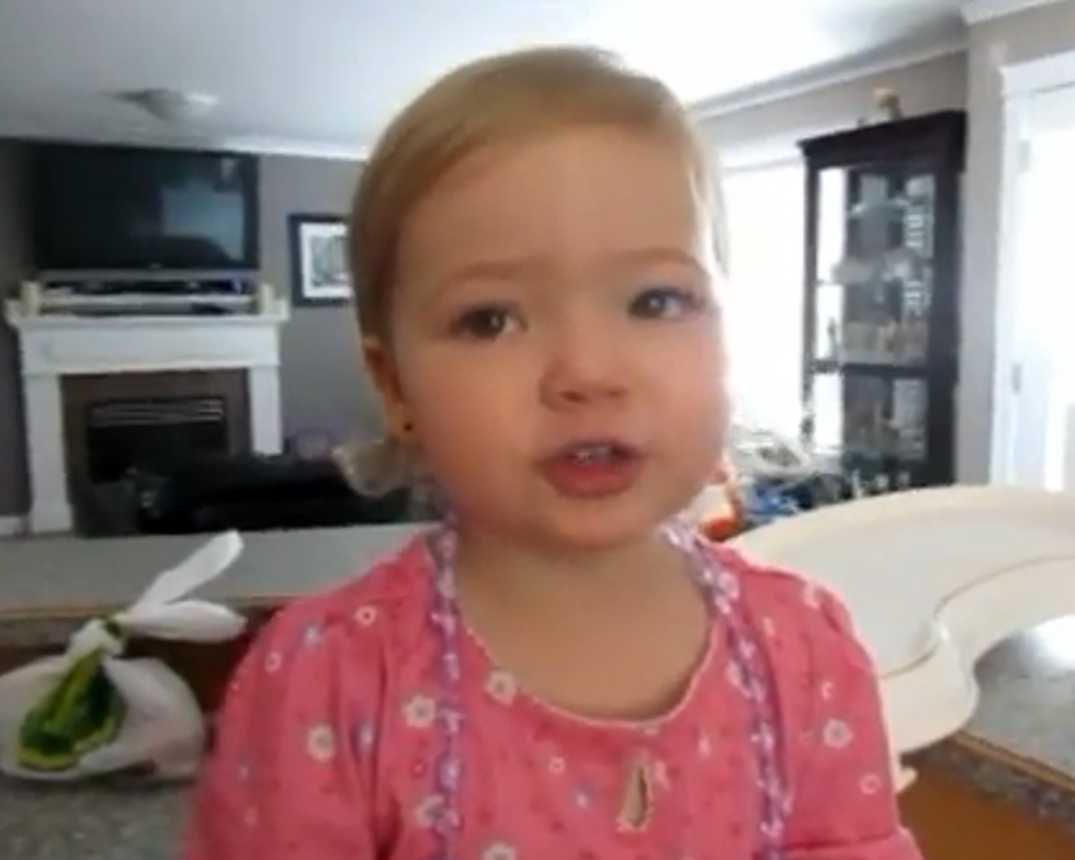 Adorable 2 Year Old Sings Adele’s “Someone Like You” [VIDEO]