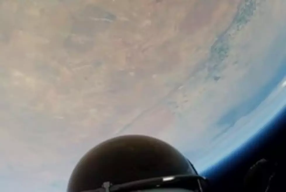 Amazing Footage From the Head Cam Worn on World Record Skydiver Felix Baumgartner [VIDEO]