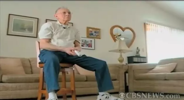87 Year Old Retired Principal Holds Guinness Book Of World Records in Wii  Bowling [VIDEO]