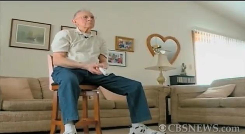 87 Year Old Retired Principal Holds Guinness Book Of World Records in Wii Bowling [VIDEO]