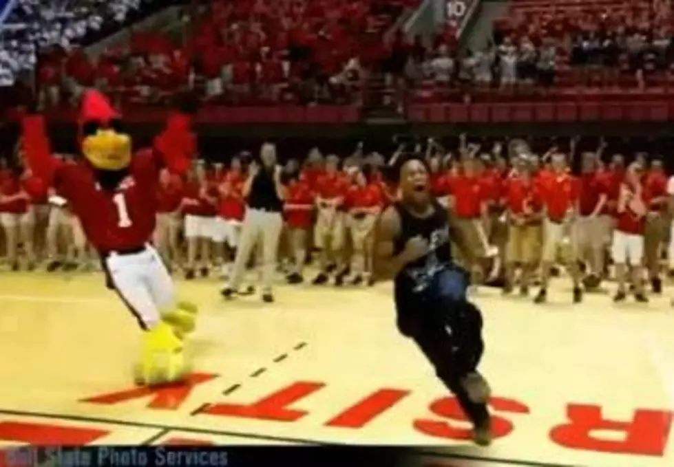 College Freshman sinks Half Court Basket to Win 1 Year Free Tuition [VIDEO]