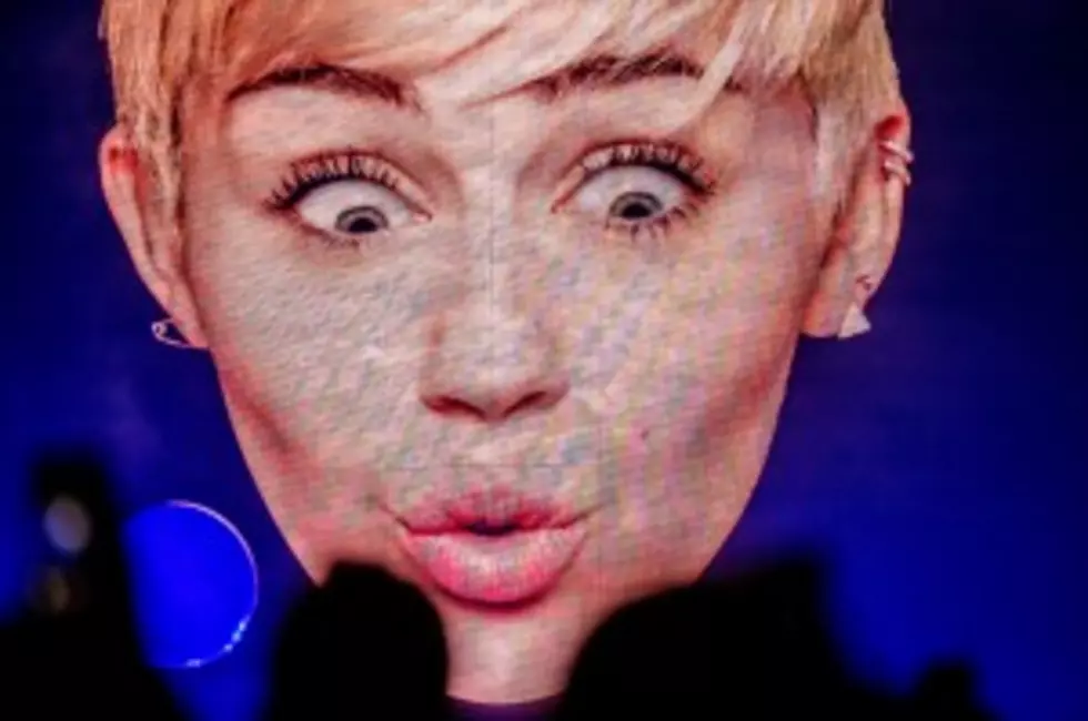 BreakTime BreakDown 24Feb2014 &#8211; Miley Kisses Another Famous Singer, And Likes It