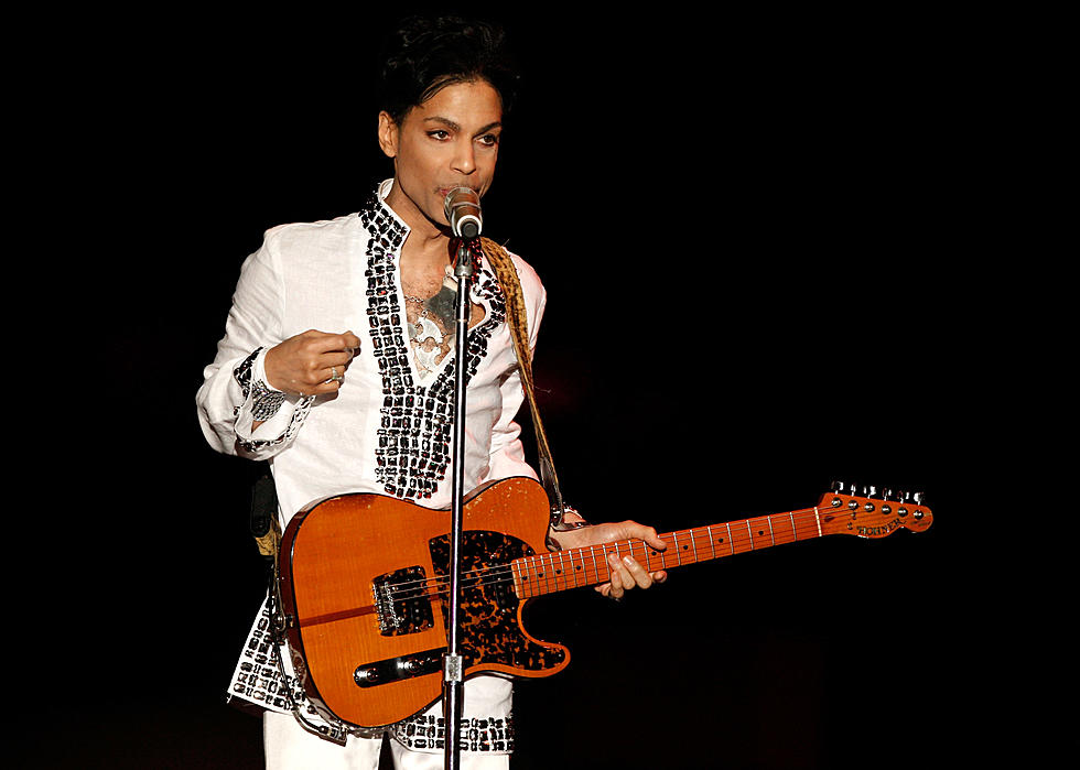 Prince Celebrates the 30’th Anniversary of “Purple Rain” with a Late Night Show at Paisley Park [AUDIO]