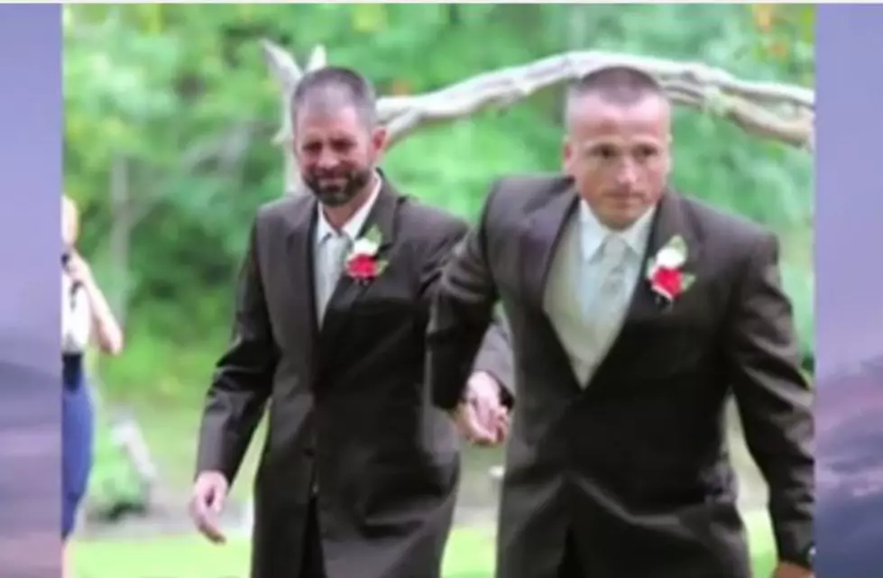 A Father Makes an Incredible Gesture at His Daughters Wedding [VIDEO]