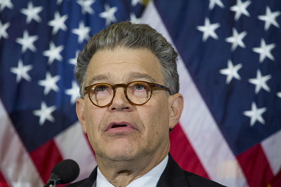 Al Franken Proposing Bill to Make College Text Books Free