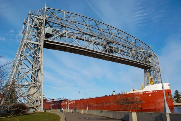 New Job for the New Year: Duluth Aerial Lift Bridge Operator Wanted