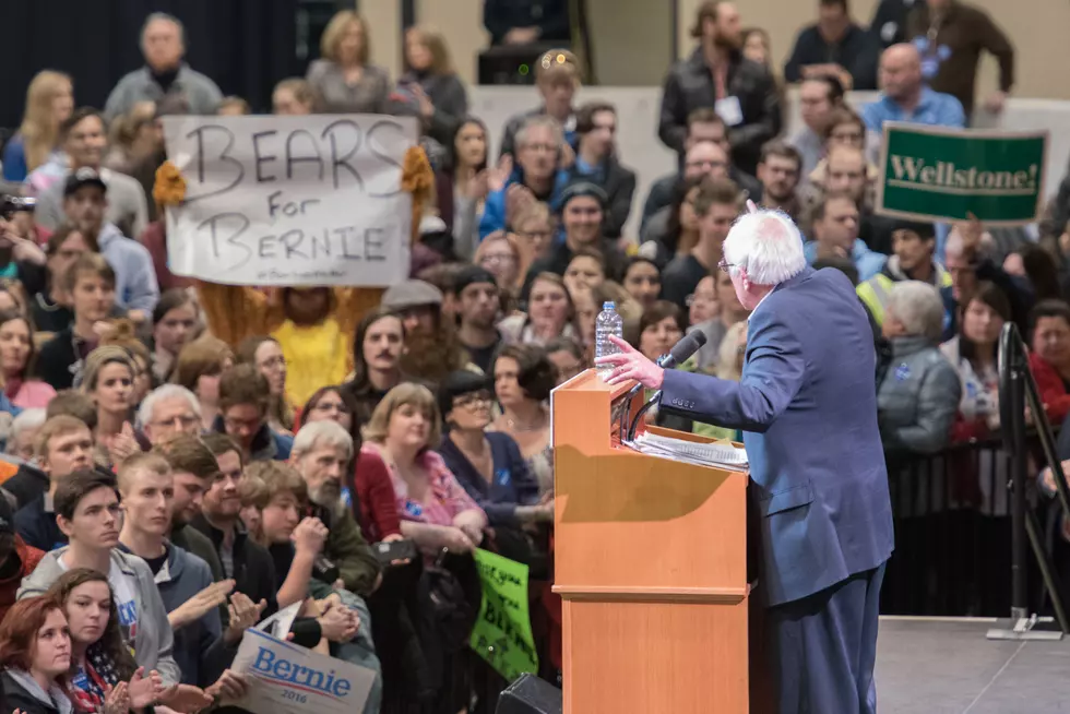 Duluth&#8217;s Red Bear Appears At Bernie Sanders Rally At The DECC [VIDEO]