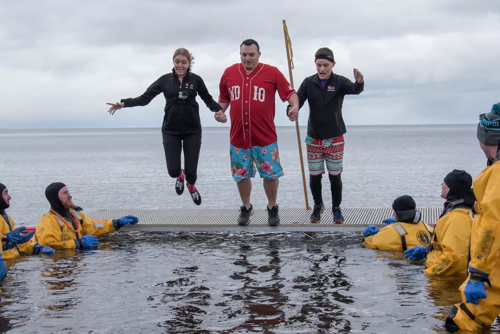 Duluth TV Personalities Take the Polar Plunge for Special Olympics of Minnesota
