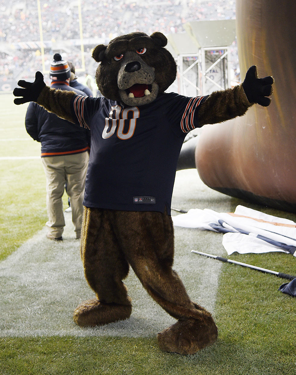 Chicago Bears Mascot Scares the Pants off Some Unsuspecting Kids [VIDEO]