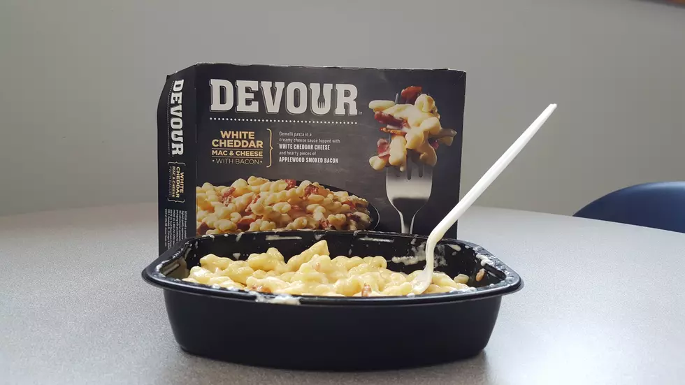 Food Review: Devour White Cheddar Mac & Cheese With Bacon