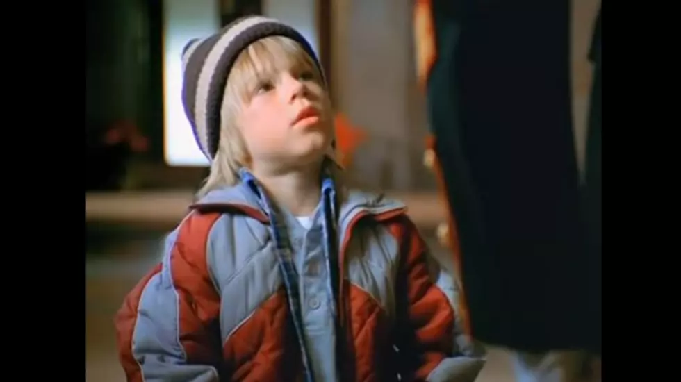 Throwback Christmas Commercial That Will Make You Feel Warm and Fuzzy [VIDEO]