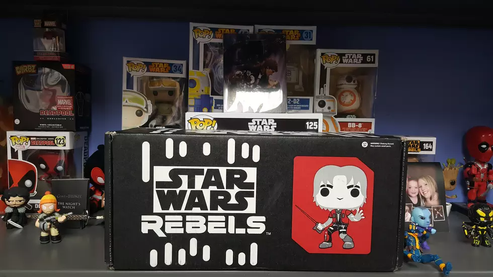 Star Wars Smuggler’s Bounty Unboxing: ‘Rebels’ [VIDEO]