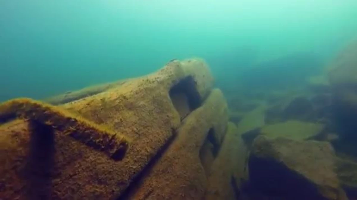 Scuba Diver Gives Us a Glimpse of Lake Superior Under Water