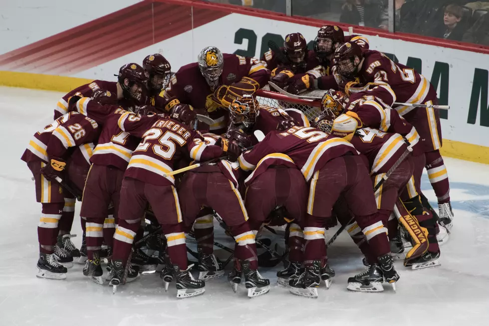 UMD Hockey To Hold Equipment Sale