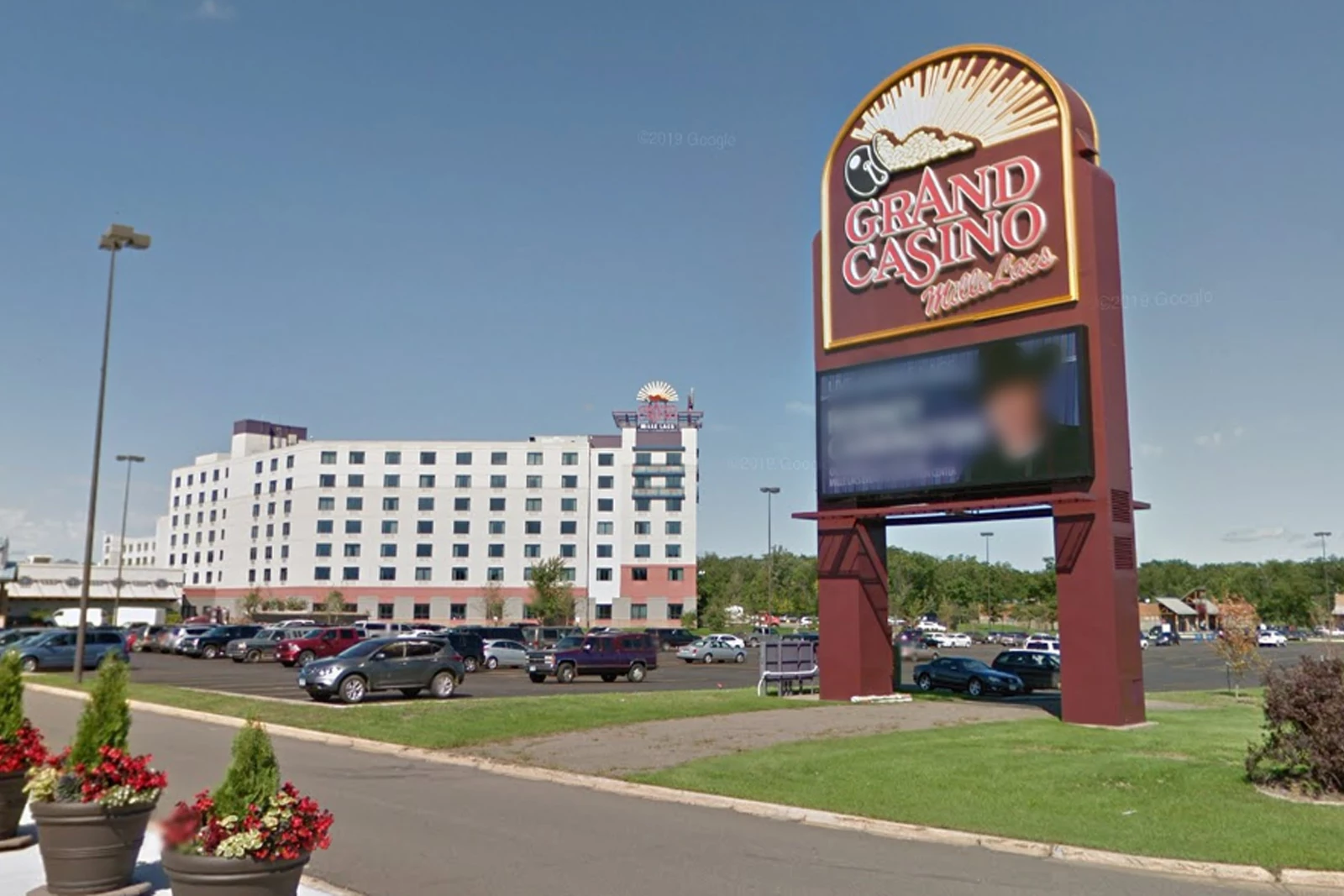 events at grand casino hinckley