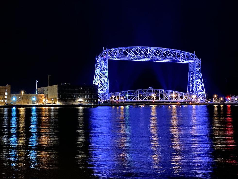 Duluth&#8217;s Aerial Lift Bridge To Honor Area Schools With Colored Lighting