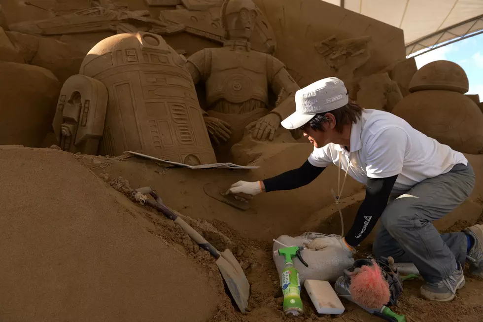 Duluth’s Sand Modeling Contest Underway on Park Point