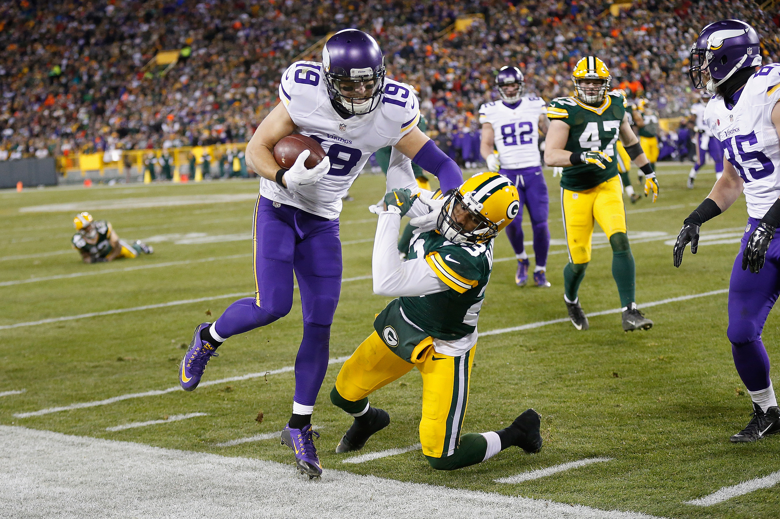 A-Rod Was Spotted At Lambeau Field, Minnesotans Lose Their Minds