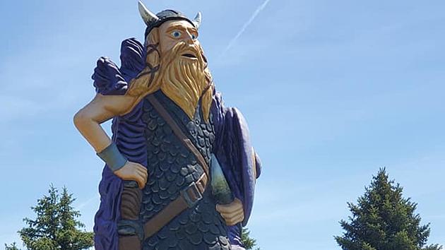 Giant Viking Statue in Minnesota Dominates Roadside