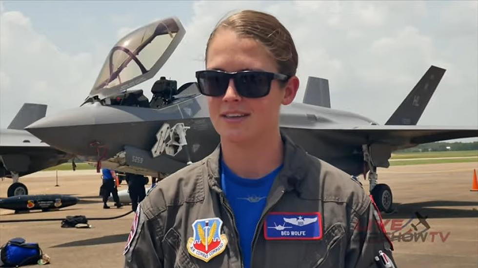 The Woman Flying The USAF's Most Advanced Fighter At The Airshow