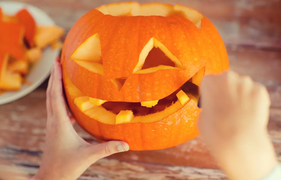 How To Pick The Best Pumpkin For Carving This Halloween