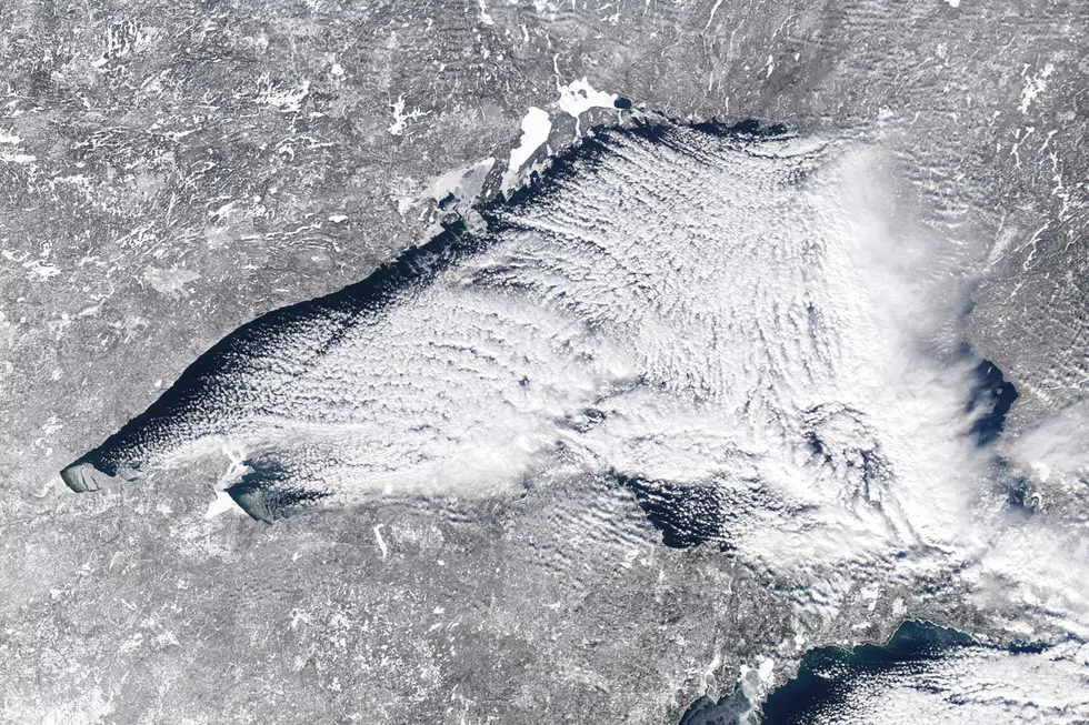 A Creepy Face Shape Appeared In The Ice On Lake Superior