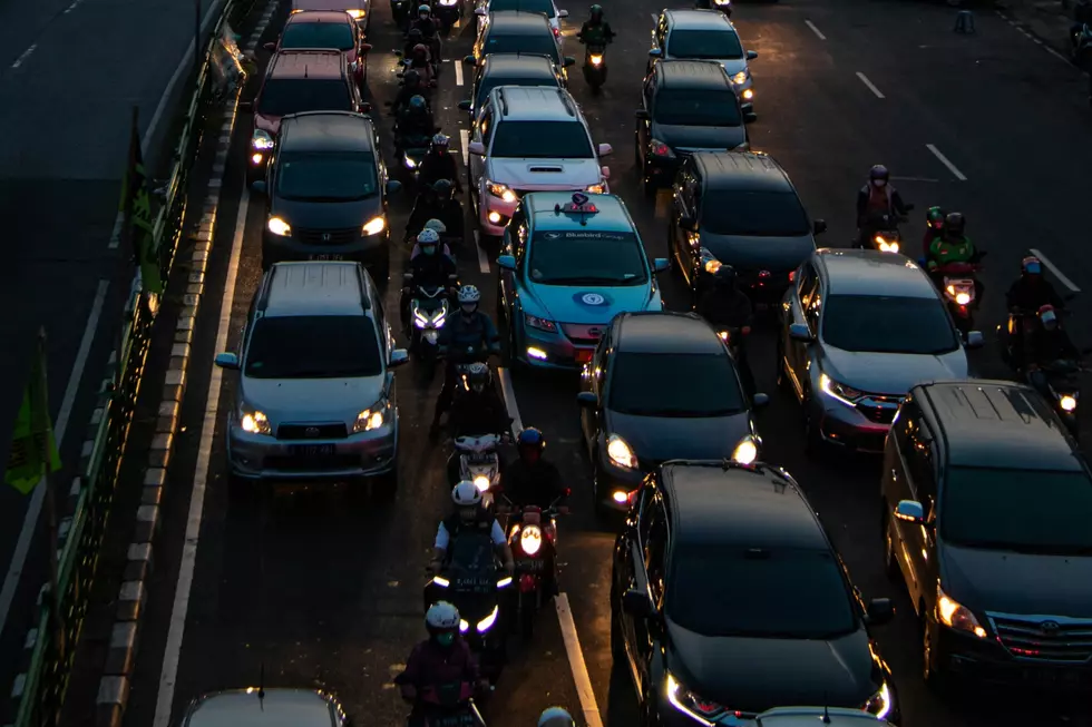 Minnesota Becomes Sixth State To Legalize 'Lane Filtering'