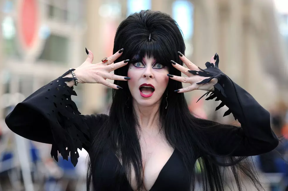 Elvira Pop-Up Bar and Shop Coming to Mall of America Halloween Event