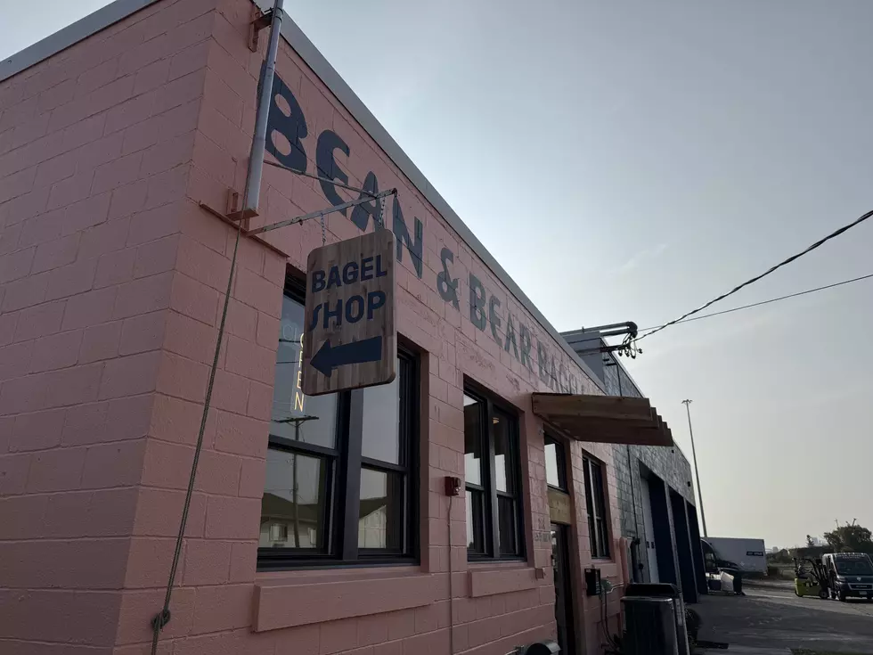 REVIEW: First Look Inside Duluth’s Bean And Bear Bagels