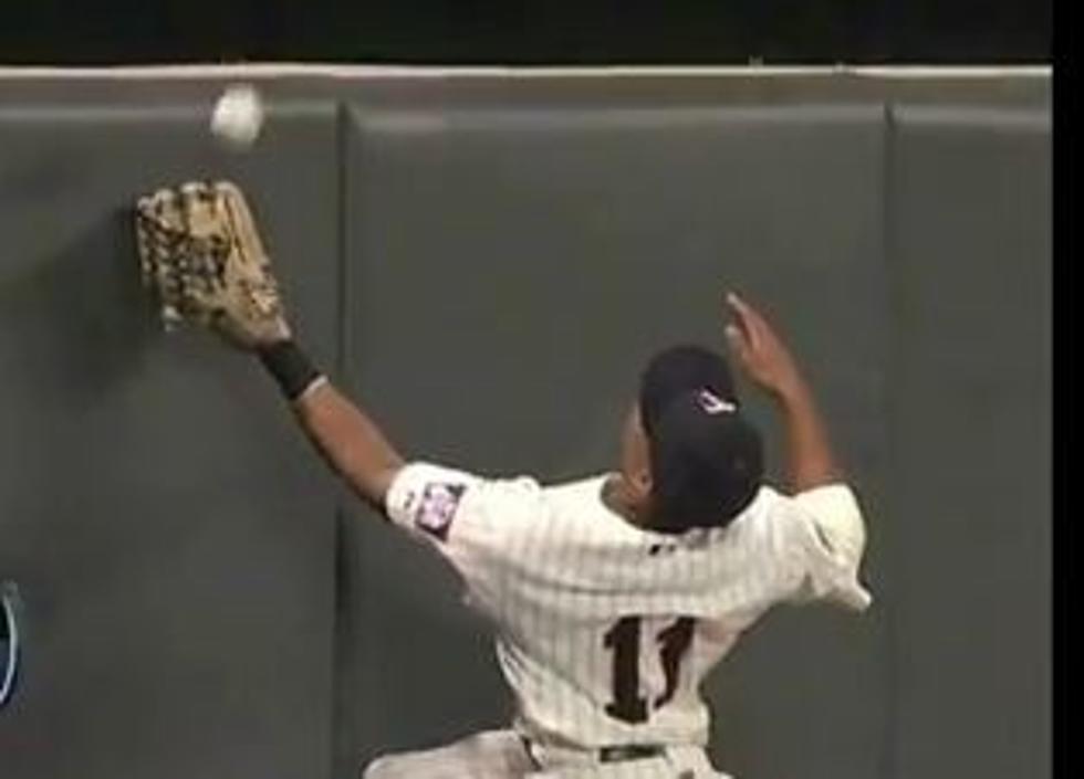 Ben Revere Makes an Amazing Catch Against Orioles [VIDEO]
