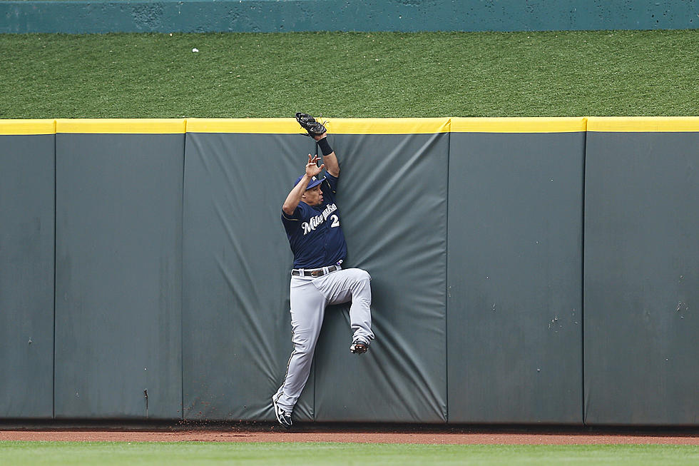 Brewers Outfielder Carlos Gomez Injured Making Catch at Wall