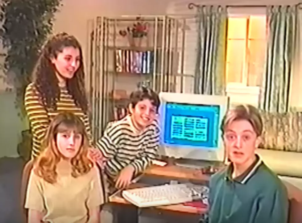 Embarrassing Look At The Internet’s Early Days – Fast Forward To Five