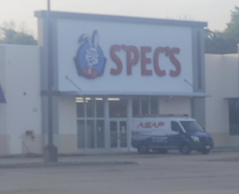 Spec's Sign Goes Up in Nac