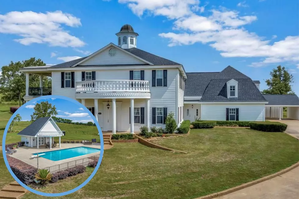 This House In Cushing, Texas Is Channeling Charleston, SC