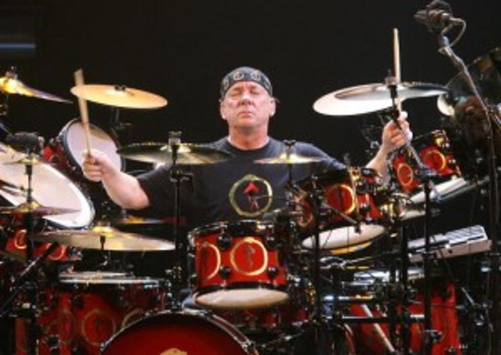 Watch Neil Peart&#8217;s Epic Drum Solo on &#8216;Letterman&#8217; [VIDEO]