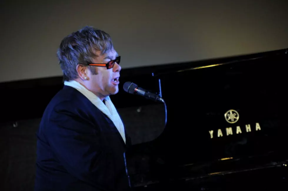 Elton John Stars in Super Bowl Commercial [VIDEO]