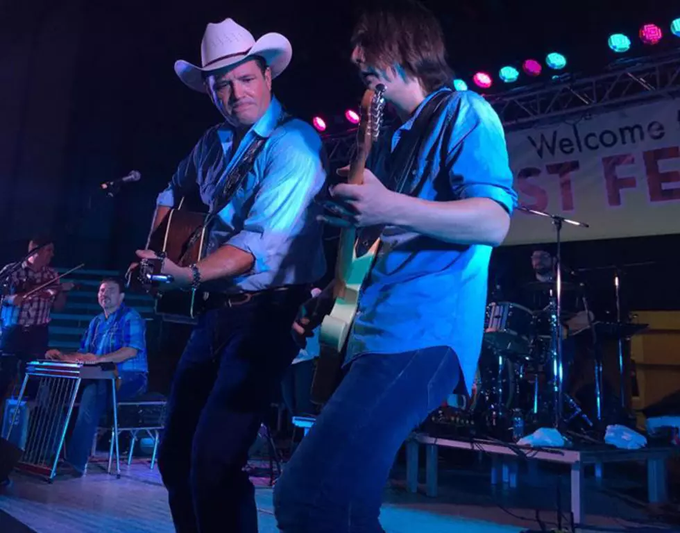 Tracy Byrd Takes The Stage for 33rd Annual Texas State Forest Festival