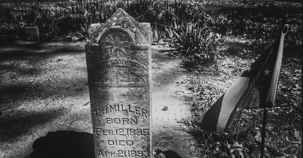 A Haunting Story Lives Behind One Texas Gravestone