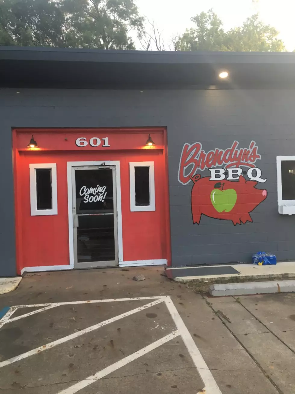 UPDATE: Brendyn&#8217;s BBQ Storefront Is Coming Along!