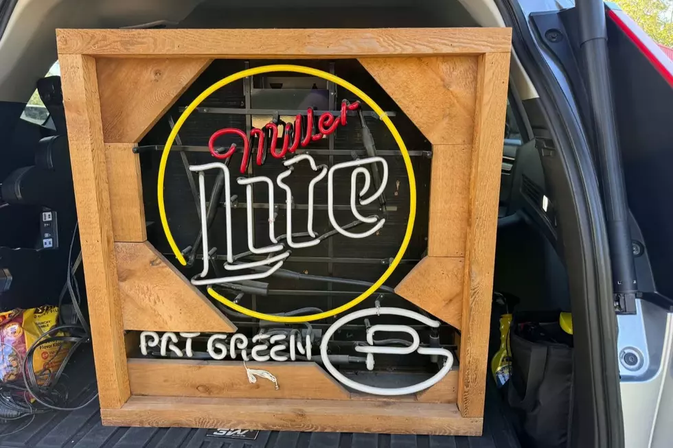 This 25-Year-Old Neon Sign Hung on the Walls of Jitterbugs