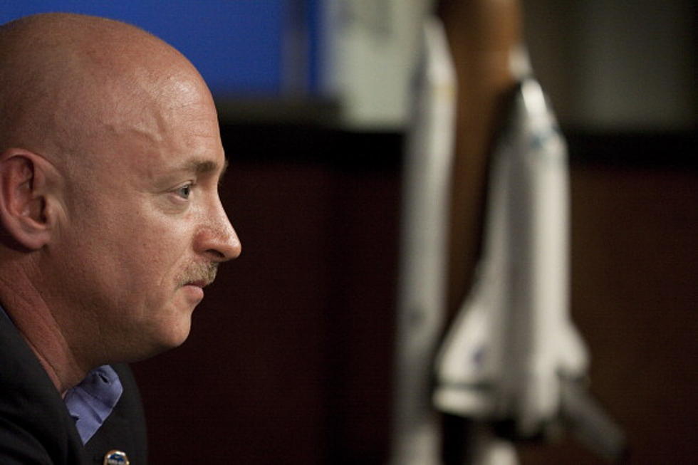 Astronaut Mark Kelly Awaits Docs’ OK for Wife to See Shuttle Launch