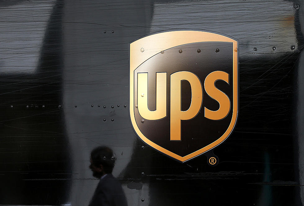 Police: 3 people dead in shooting at Alabama UPS facility