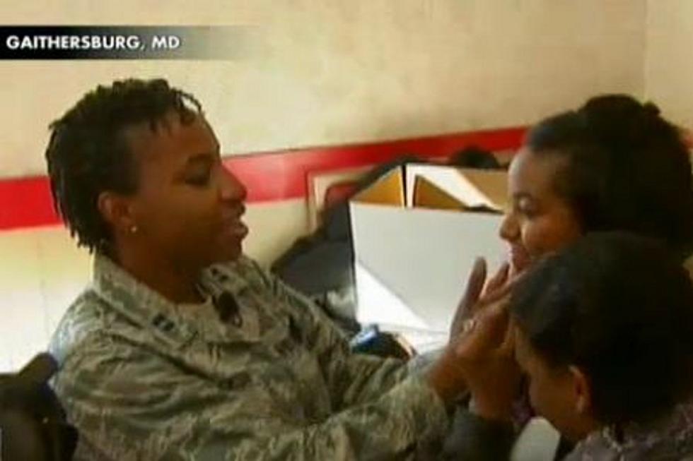 Returning Soldier Surprises Family at KFC [VIDEO]
