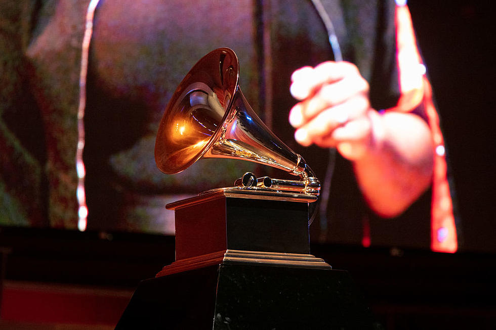 Emerging News, 2022 Grammy Awards Postponed Due to COVID-19