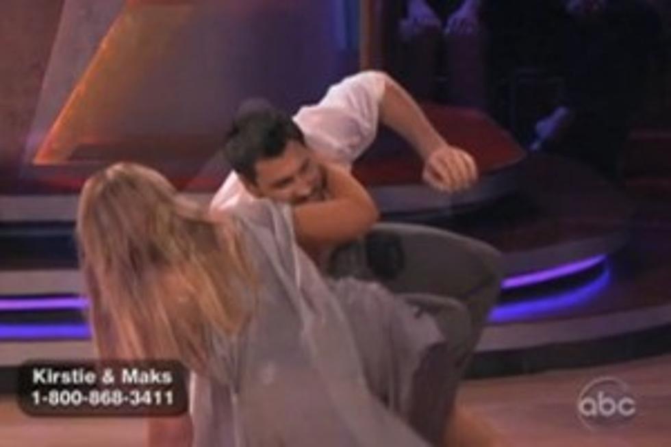 Kirstie Alley Falls on &#8216;Dancing With the Stars&#8217; [VIDEO]