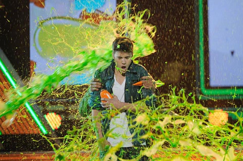 Justin Bieber Wins Favorite Male Singer + Gets Slimed at 2012 Kids’ Choice Awards
